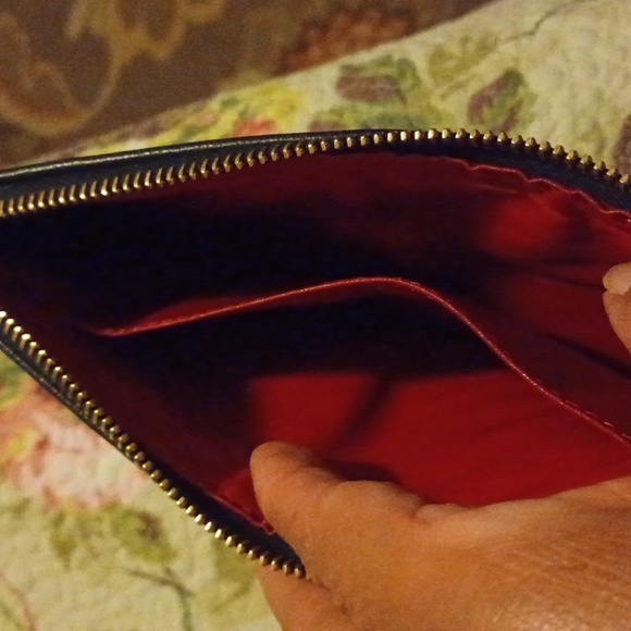 Dooney & Bourke Wristlet - Picture 4 of 12